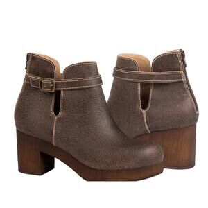 Californians Jordyn Wedge Boots Dark Brown Leather Size 10 NWOB Versatile Comfy